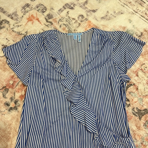 Draper James, size 8, Blue Striped Women's Top - Picture 2 of 3
